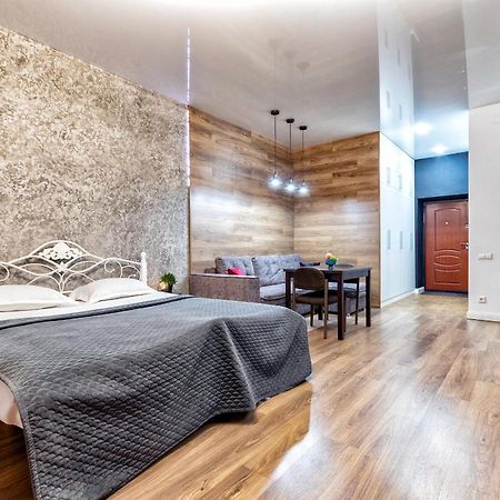 Студия С Дизайнерским Ремонтом В Элитном Доме Pavlodar Esterno foto